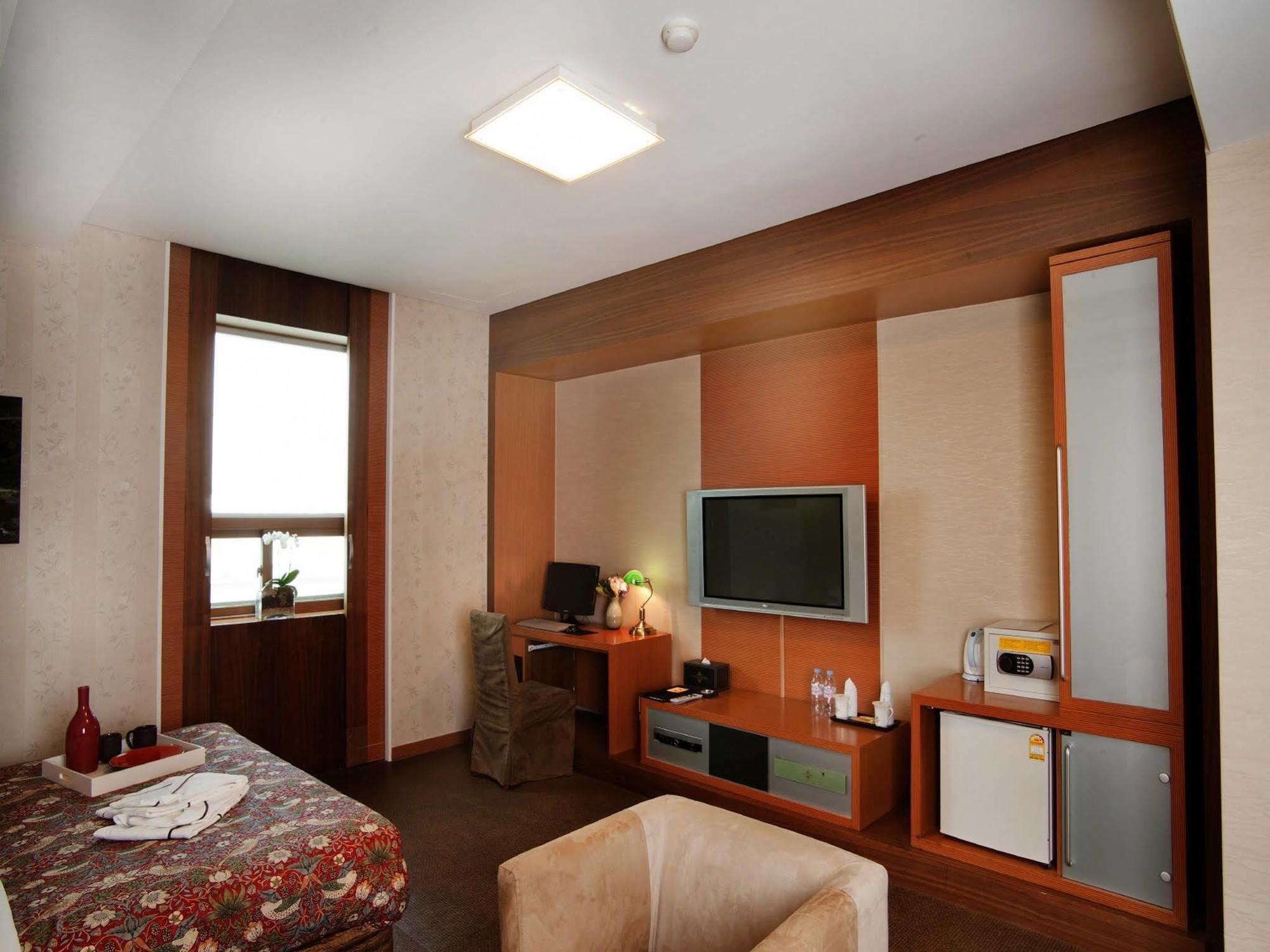 Polaris Hotel Bucheon Exterior photo